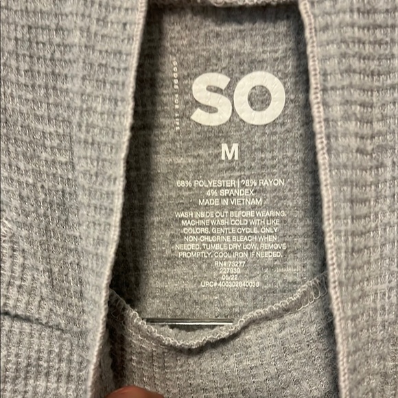 SO Cropped Gray Ribbed Long Sleeve Turtleneck - Picture 2 of 5